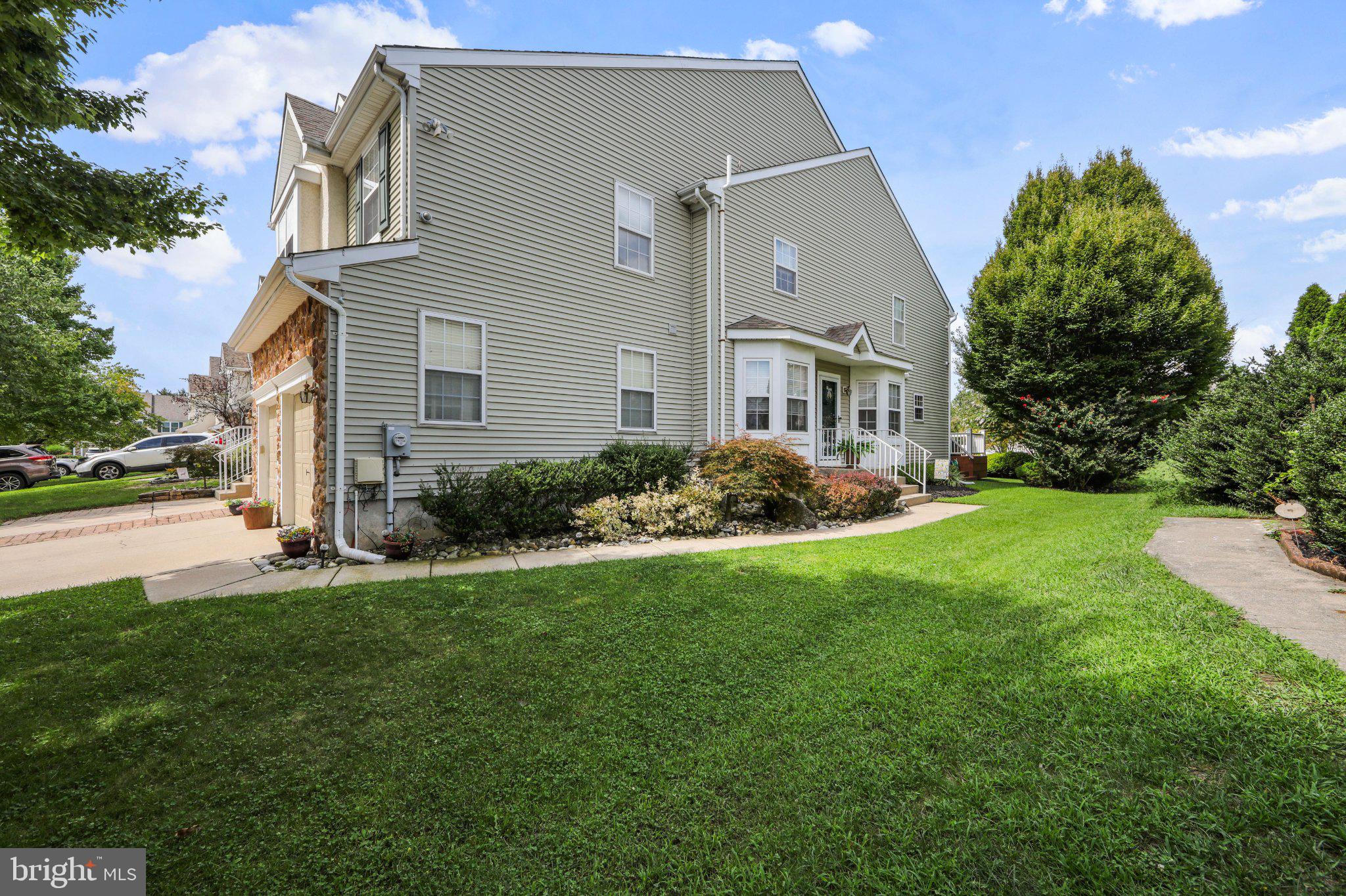 146 Hearthstone Ln, Marlton, NJ 08053