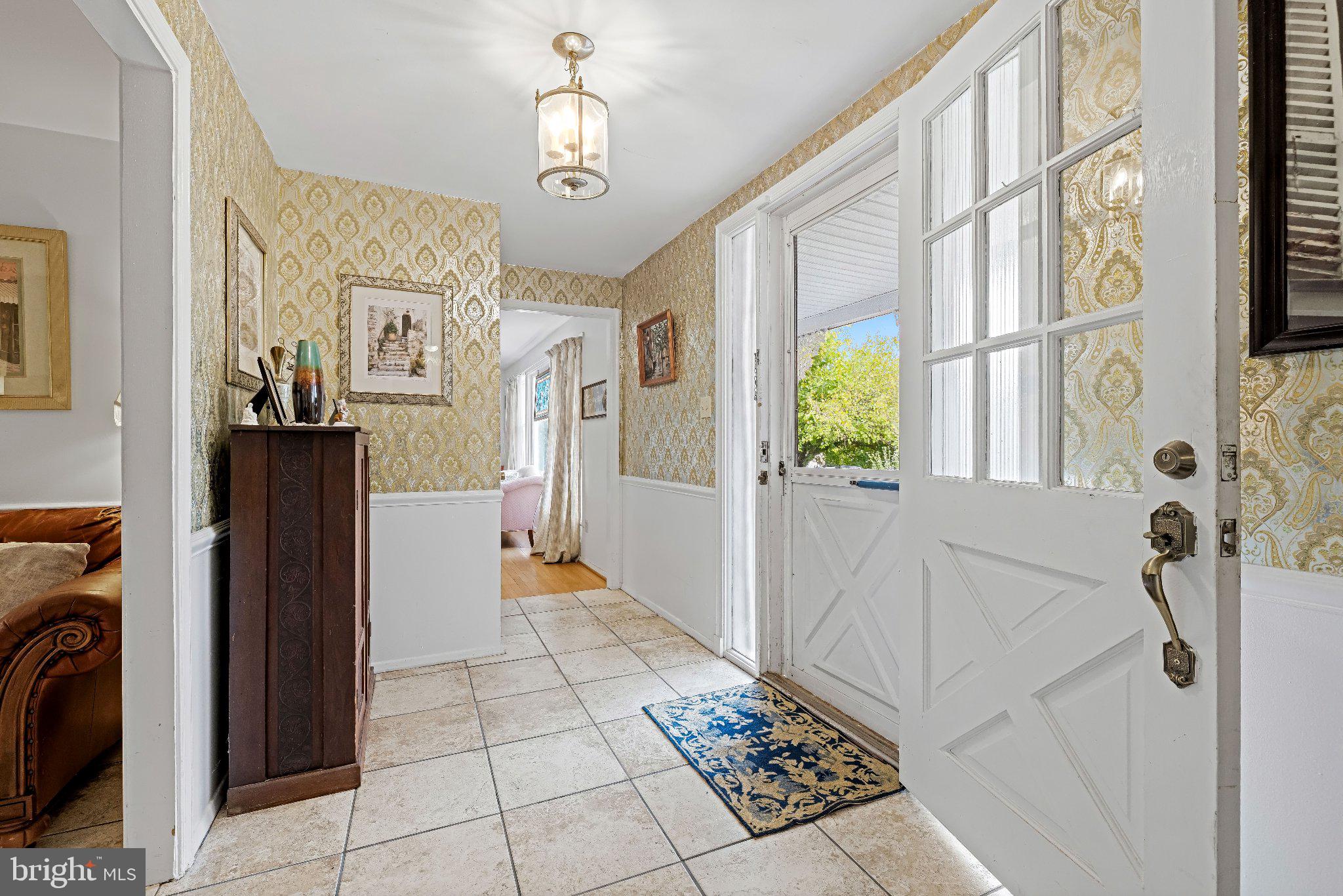 2114 Pot Spring Rd, Lutherville Timonium, MD 21093 photo