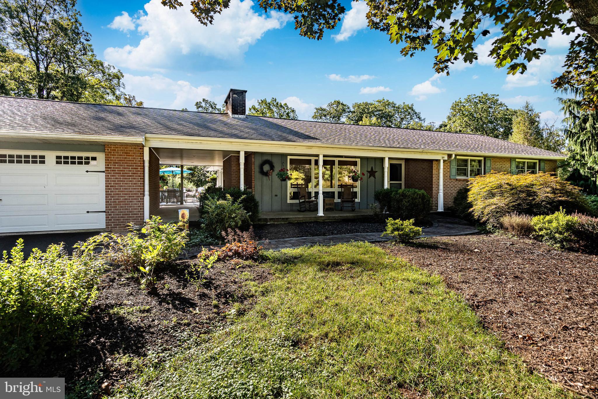 4331 E Campbell Rd, Pennsburg, PA 18073 photo