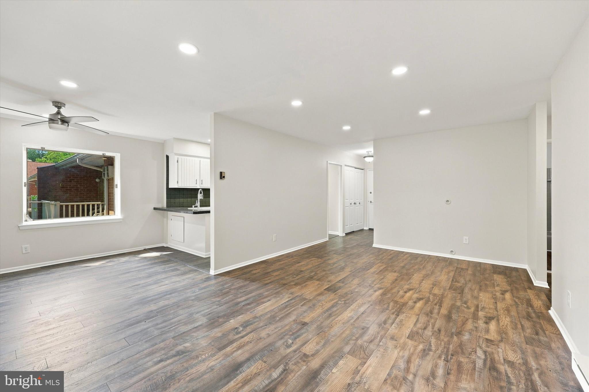 100 Campbell Cir #D 33, Downingtown, PA 19335 photo
