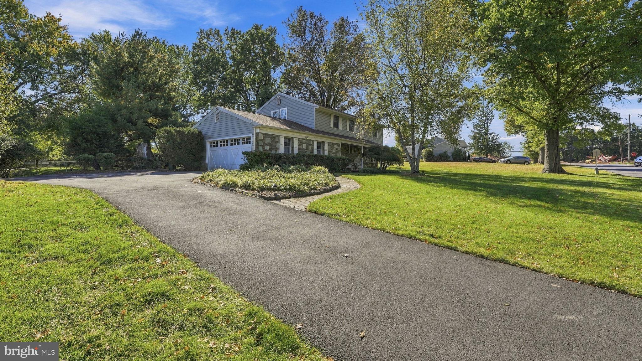 25 Cedarbrook Dr, Churchville, PA 18966 photo