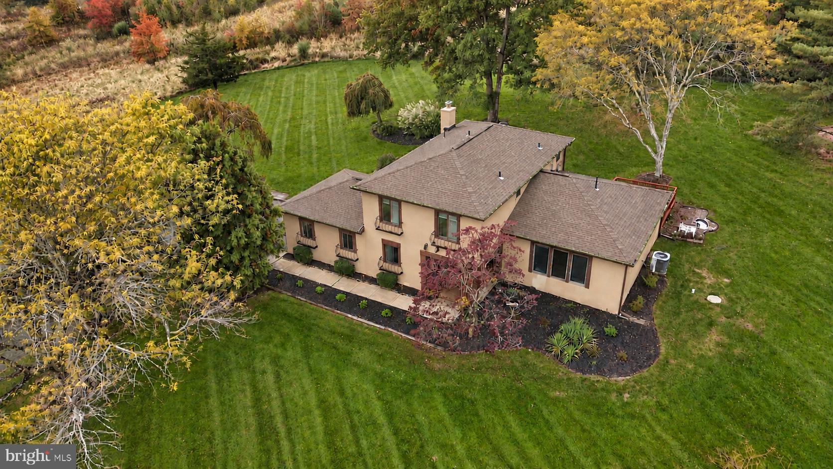 9 Losey Rd, Ringoes, NJ 08551