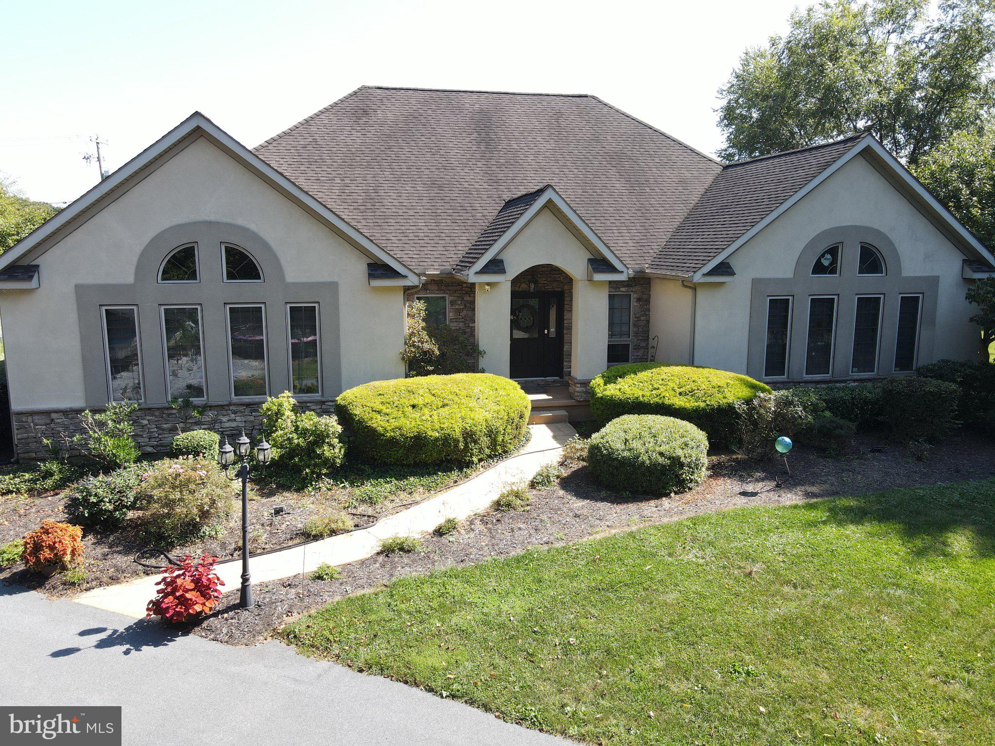 890 S Mount Pleasant Rd, Lebanon, PA 17042 photo
