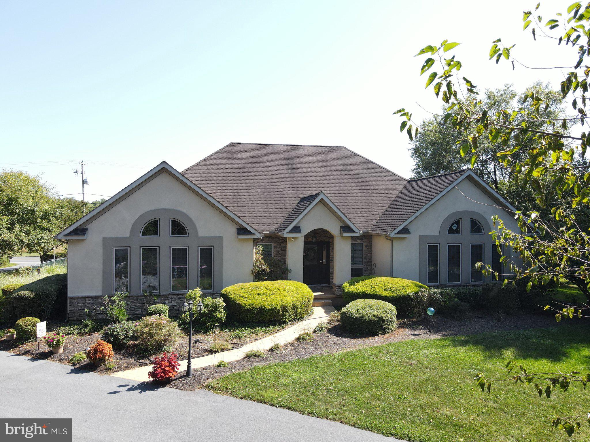 890 S Mount Pleasant Rd, Lebanon, PA 17042 photo