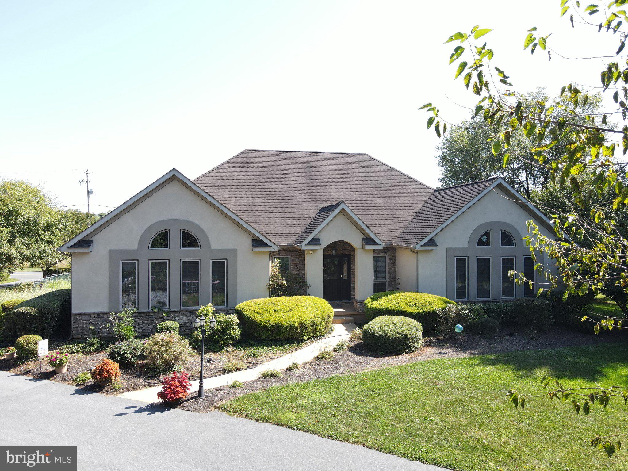 890 S Mount Pleasant Rd, Lebanon, PA 17042 photo