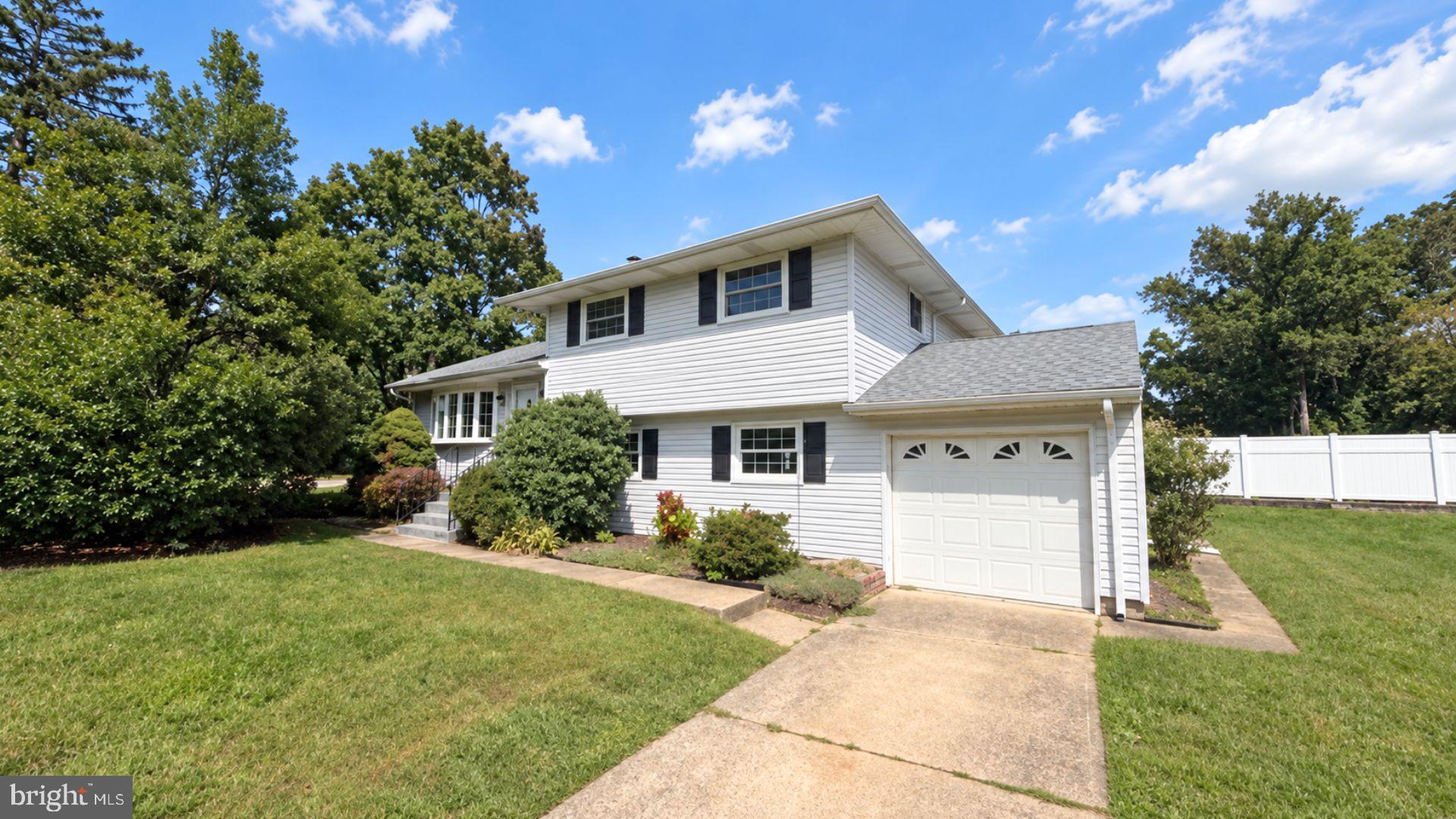 2210 Klockner Ave, Hampton, NJ 08619 photo