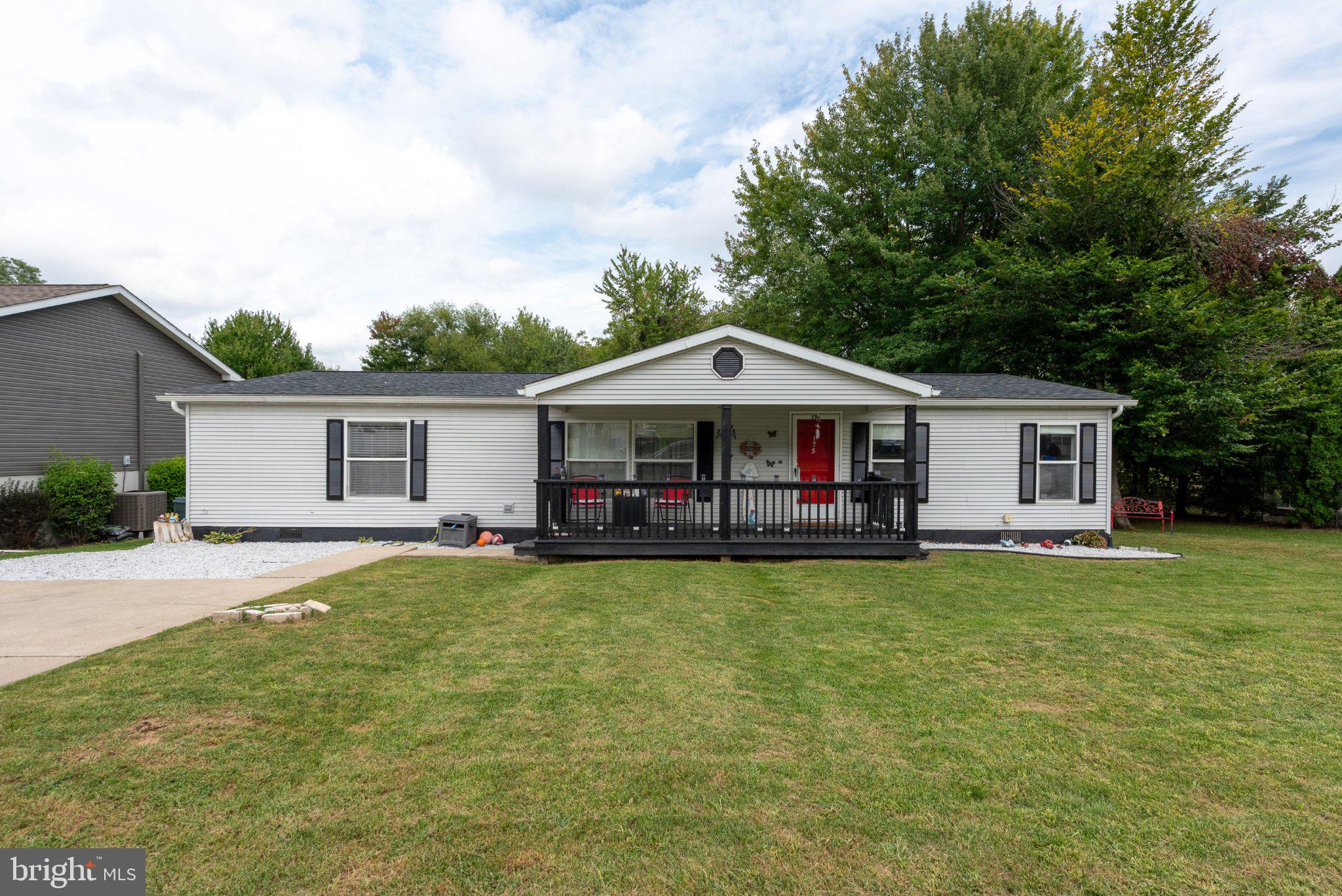 175 Iroquois Trail Trl, York Haven, PA 17370