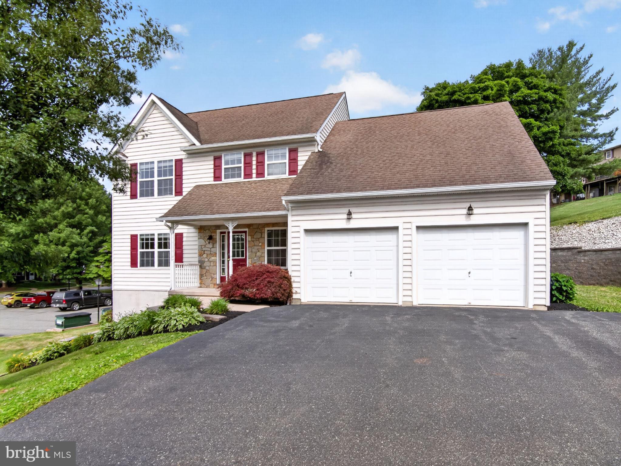 649 S Reading Ave, Boyertown, PA 19512 photo
