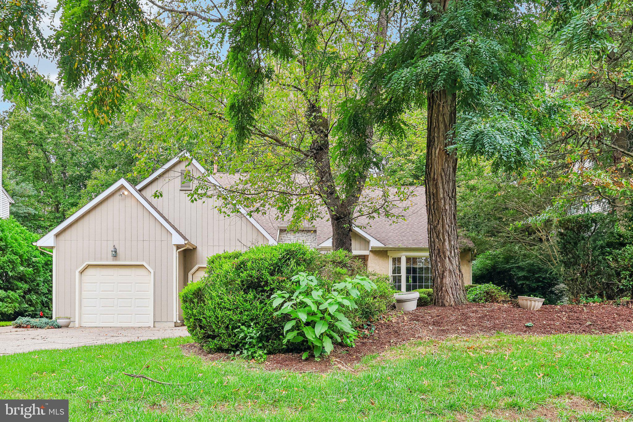 149 Hooton Rd, Mount Laurel, NJ 08054 photo