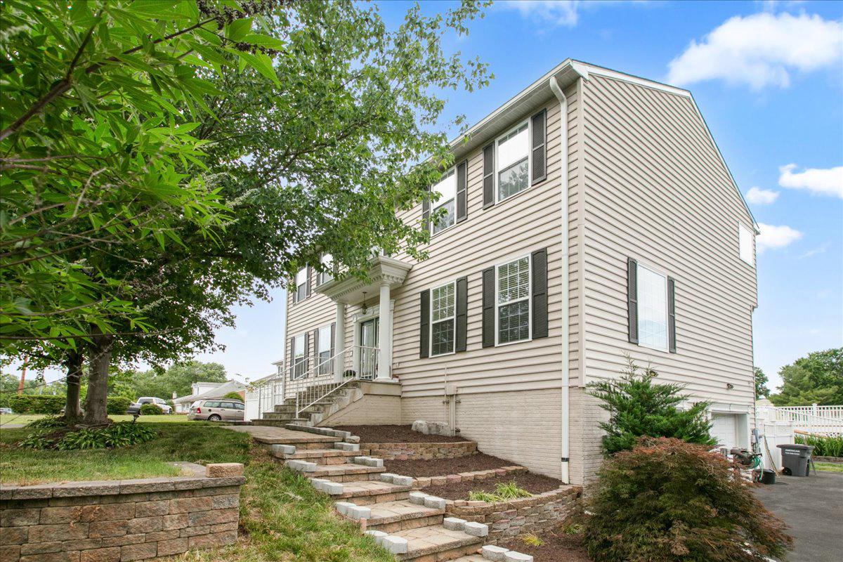 4724 Pole Rd, Alexandria, VA 22309