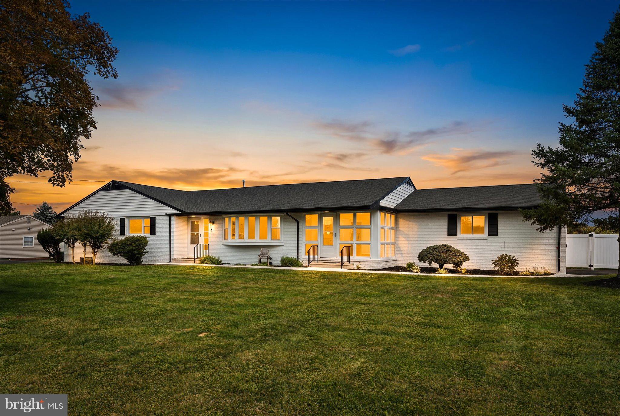 190 Robbins Edinburg Rd, Robbinsville, NJ 08691