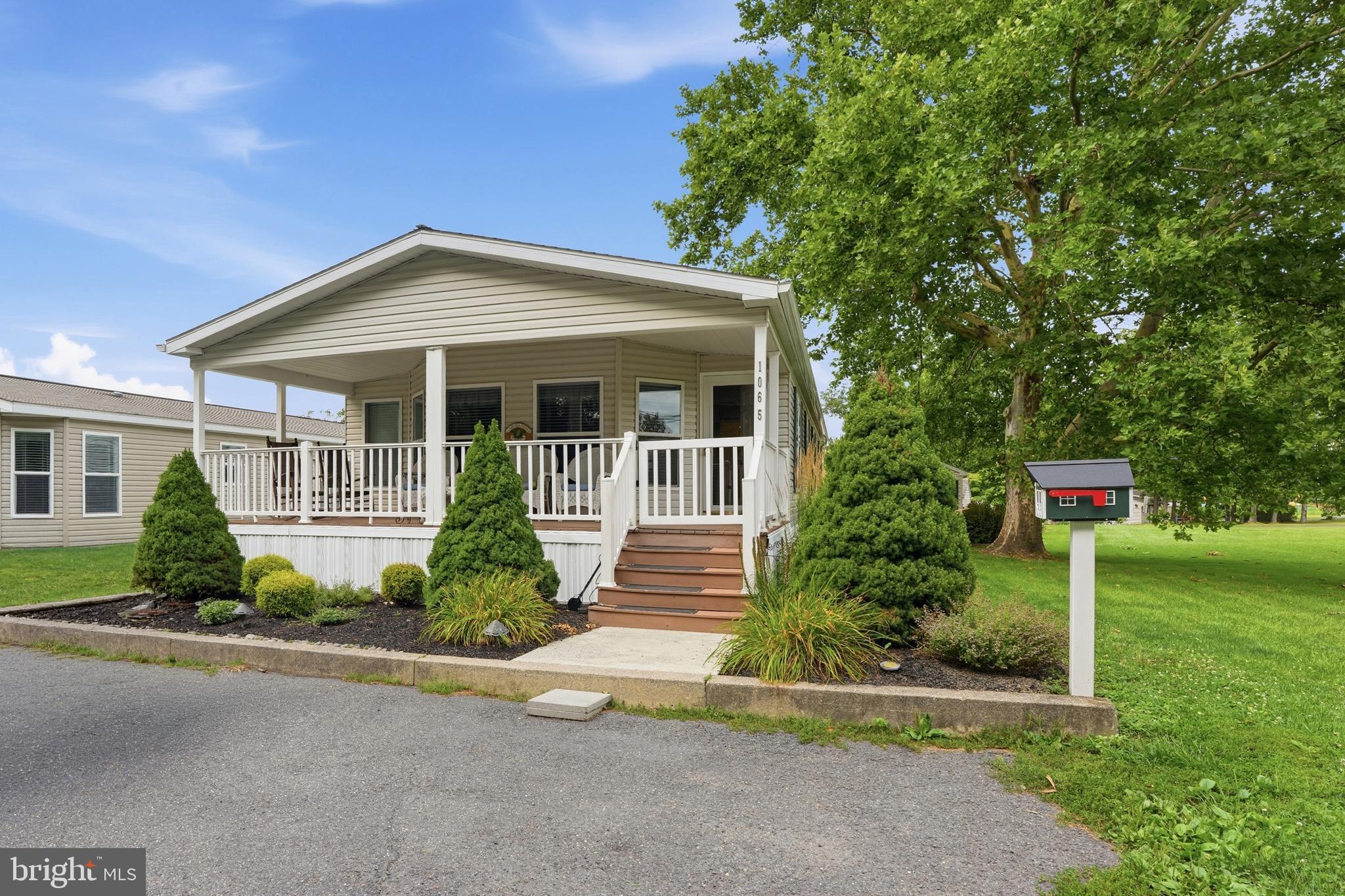1065 Pine Cir, Telford, PA 18969 photo