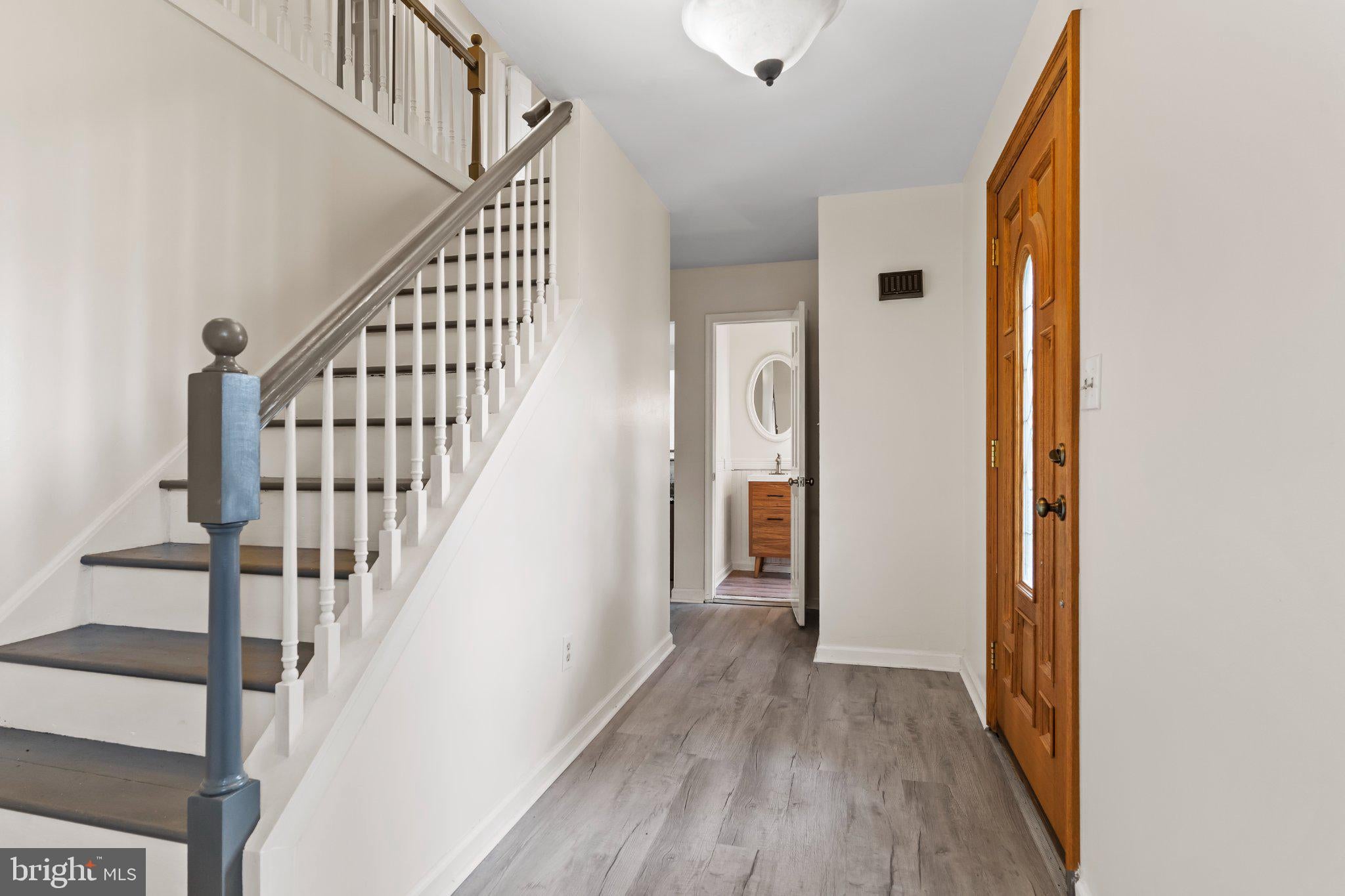 8 Holly Dr, New Cumberland, PA 17070 photo
