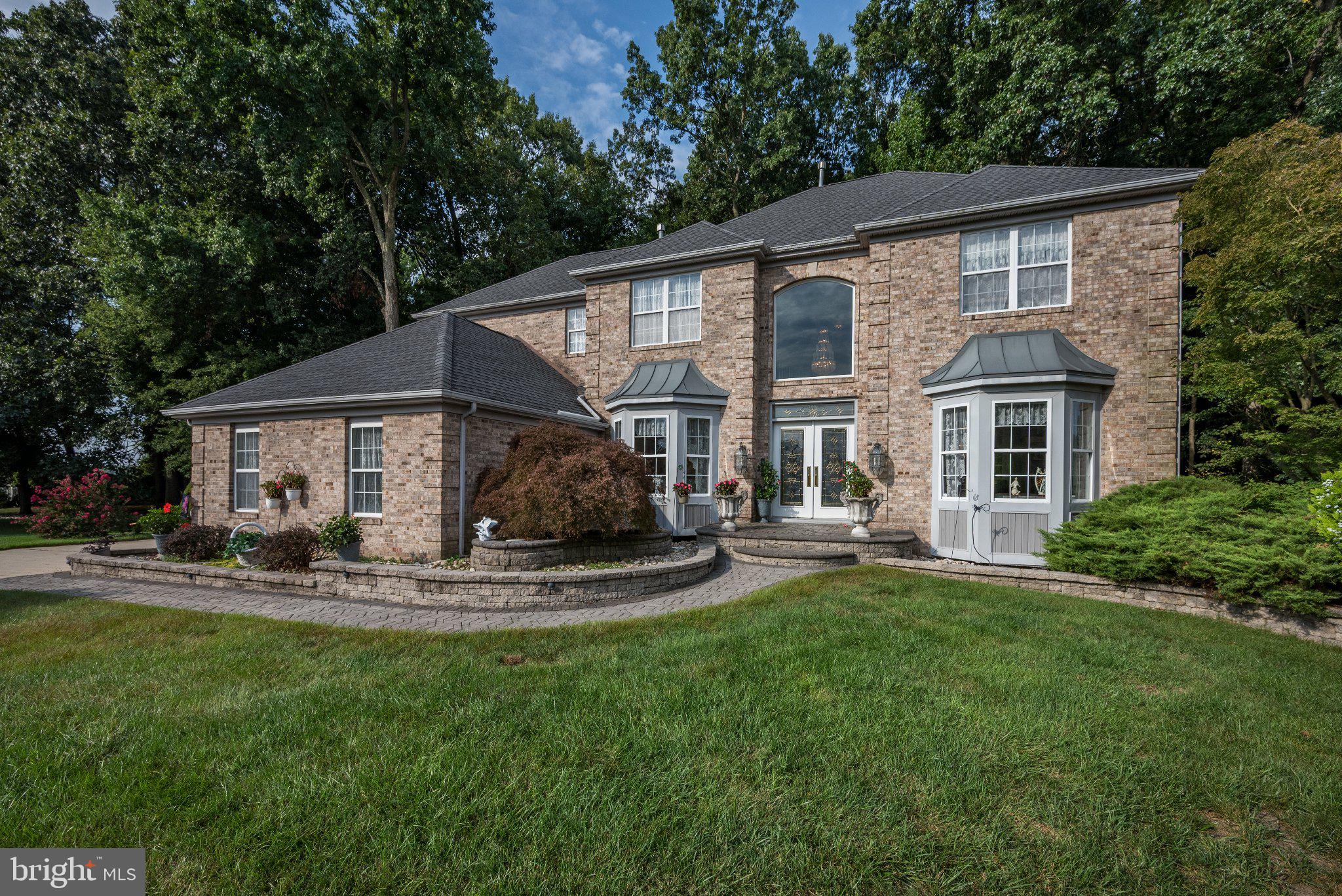 8 Wells Ct, Hainesport, NJ 08036 photo