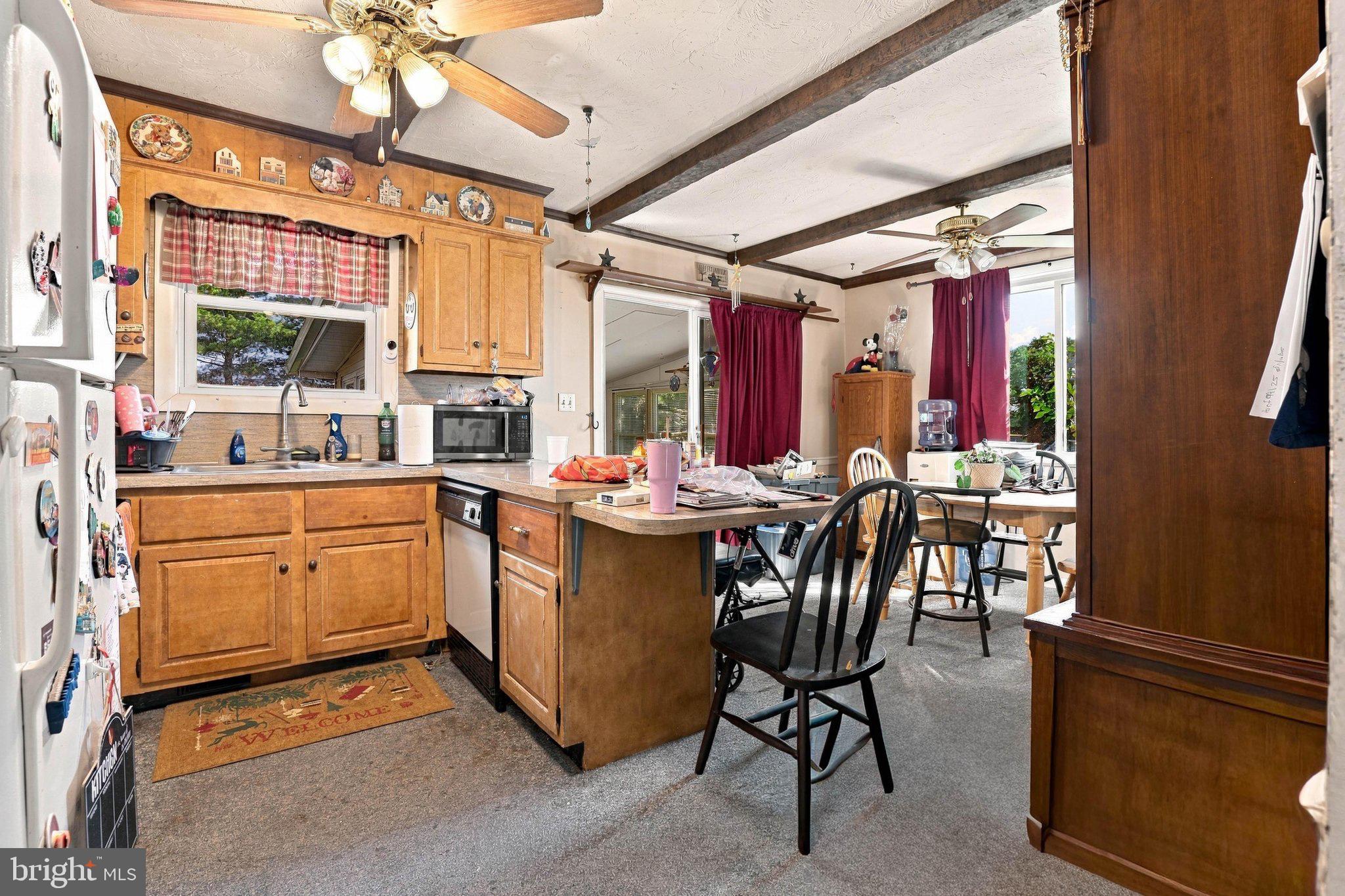 105 Schoeneck Rd, Ephrata, PA 17522 photo