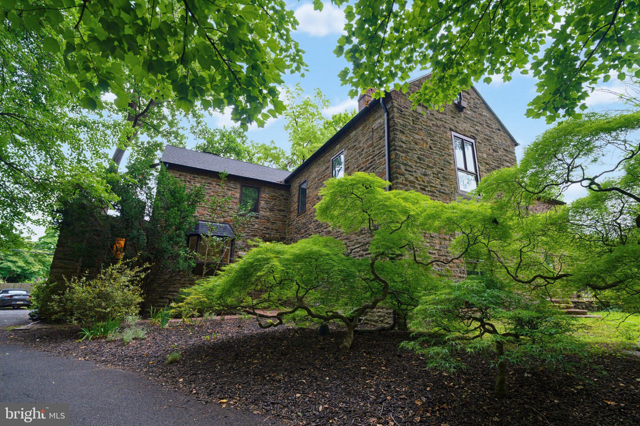 845 Dale Rd, Meadowbrook, PA 19046