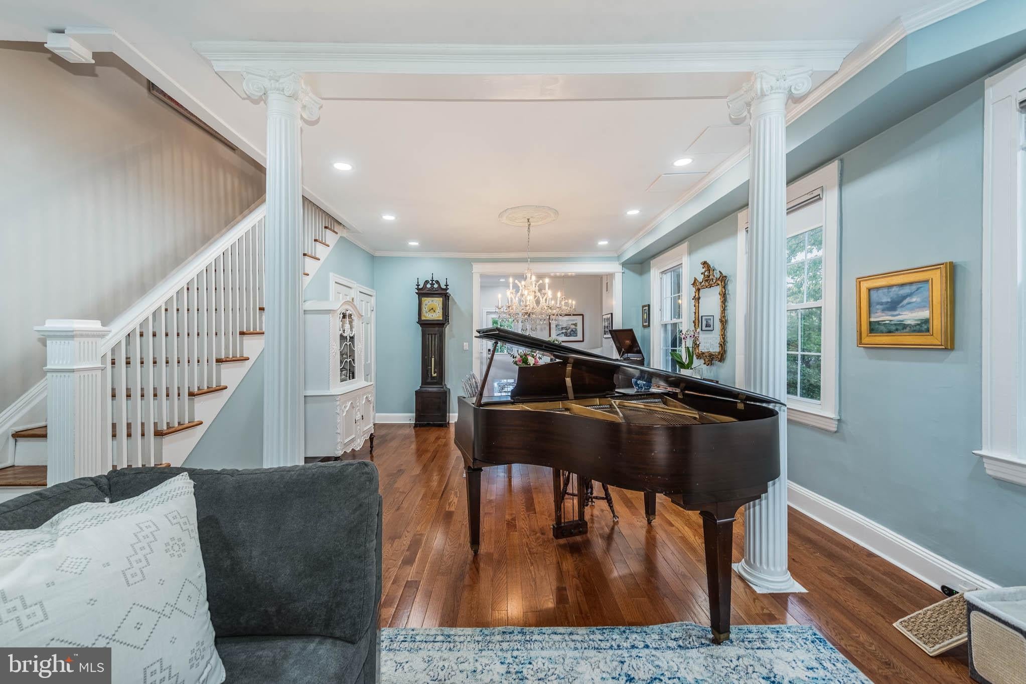 415 Southway, Baltimore, MD 21218 photo