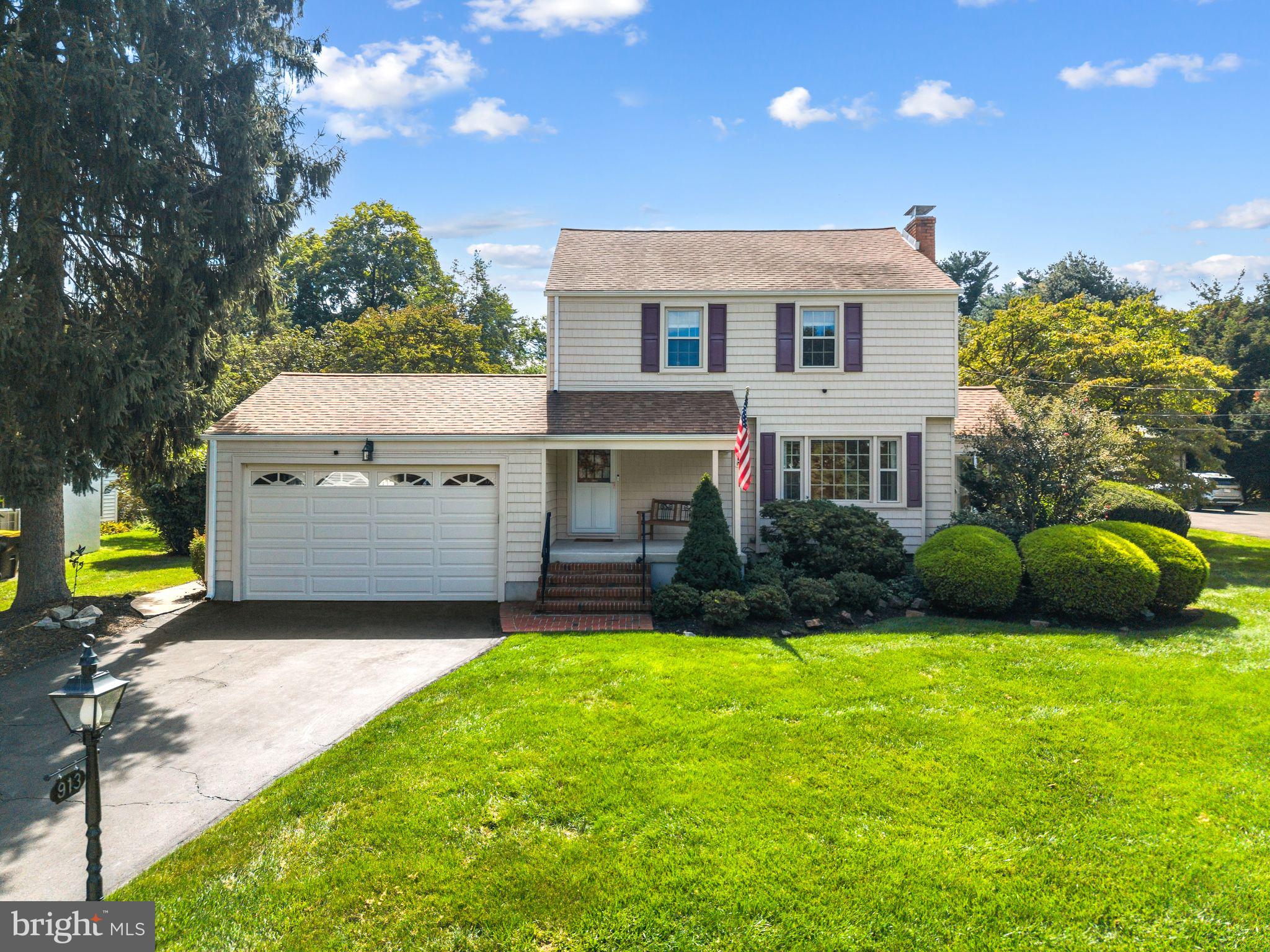 913 Greenway Ave, Hadley, PA 19067