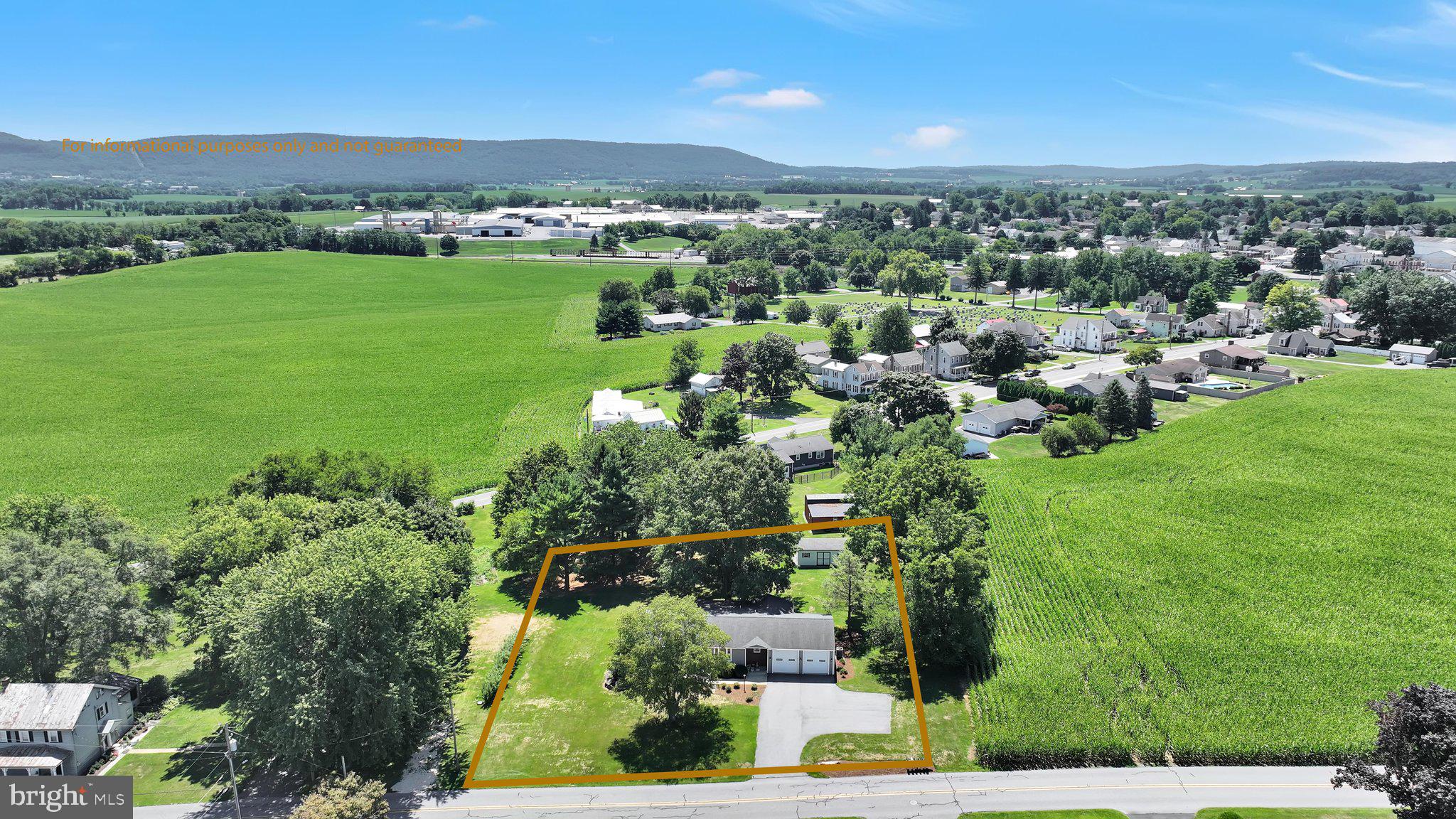 14 Walnut St, Richland, PA 17087 photo