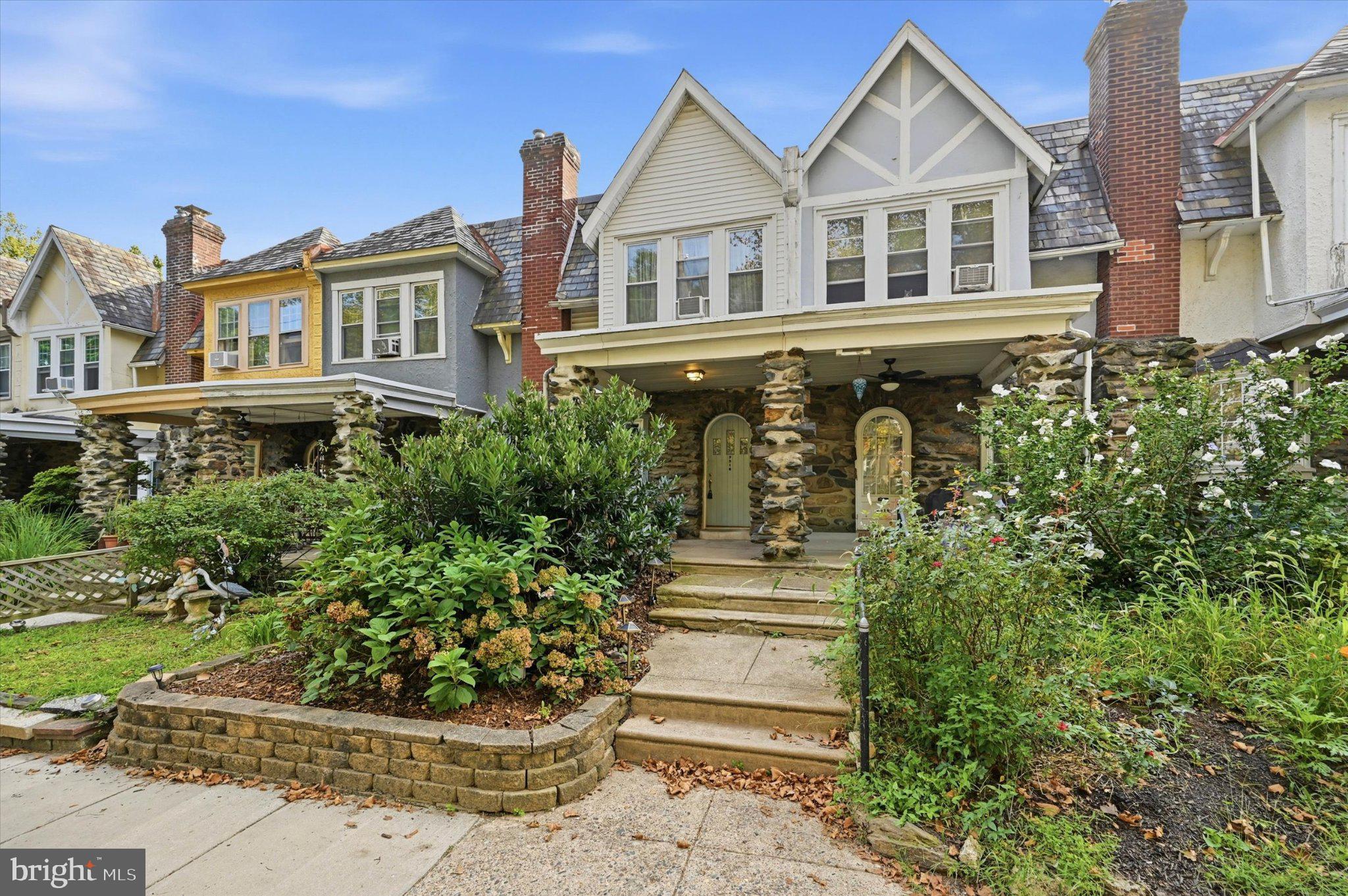 7516 Boyer St, Philadelphia, PA 19119