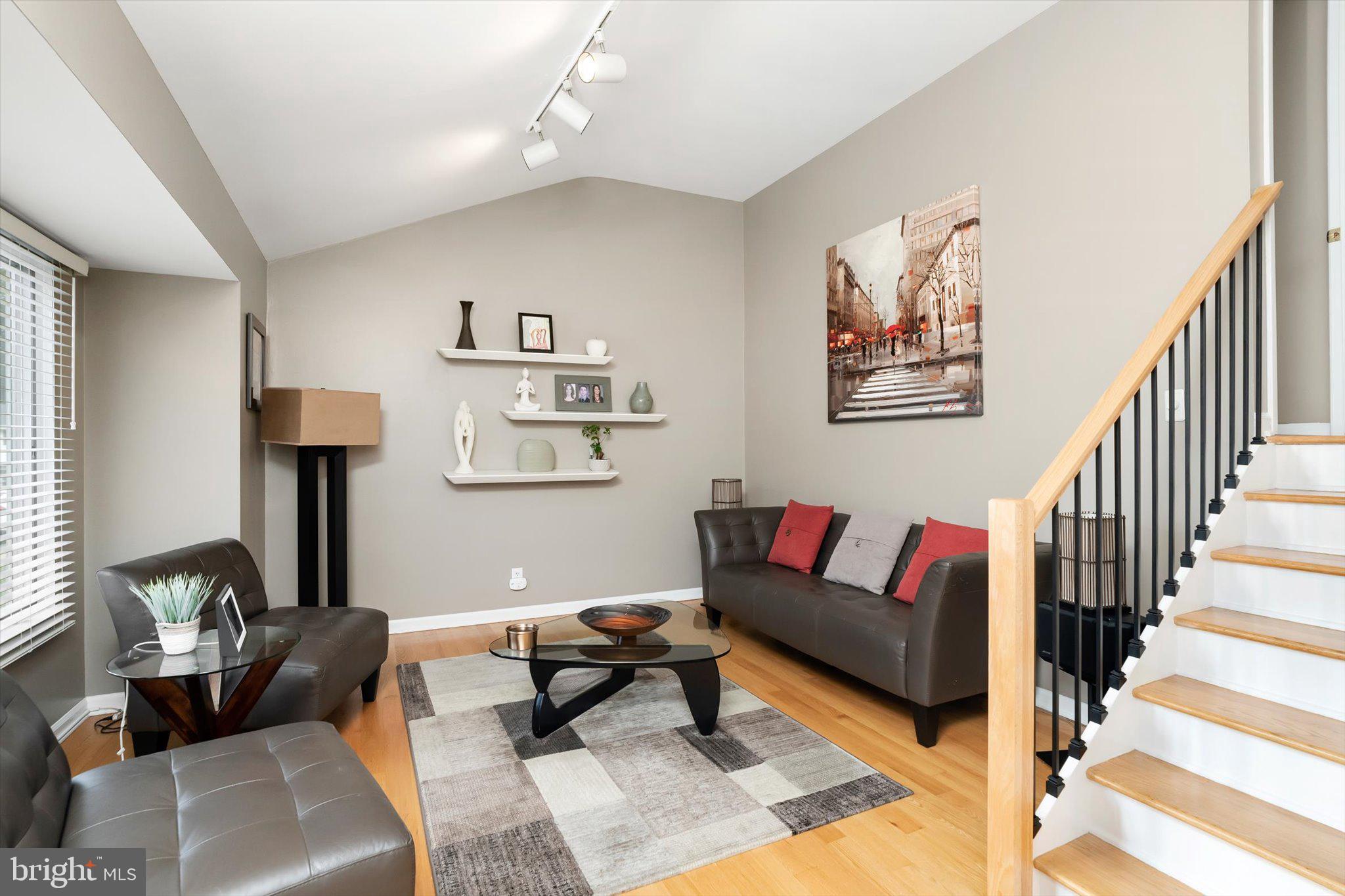 15 Ovington Dr, Hampton, NJ 08620 photo