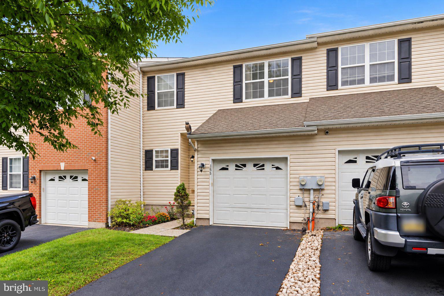155 Stone Hill Dr, Pottstown, PA 19464 photo