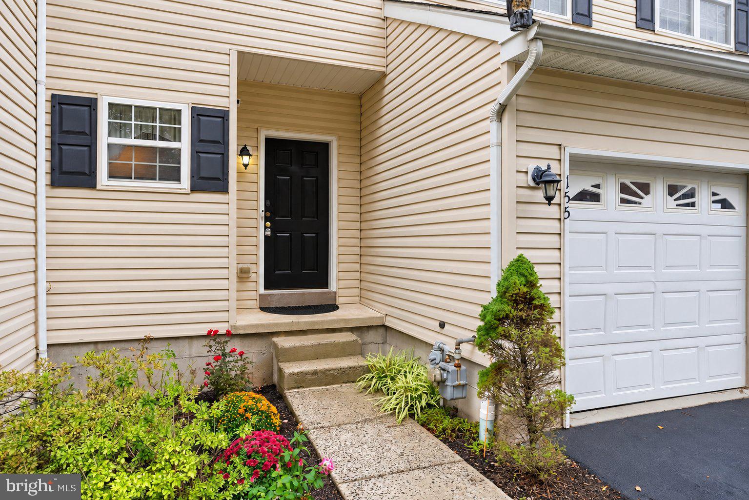 155 Stone Hill Dr, Pottstown, PA 19464 photo