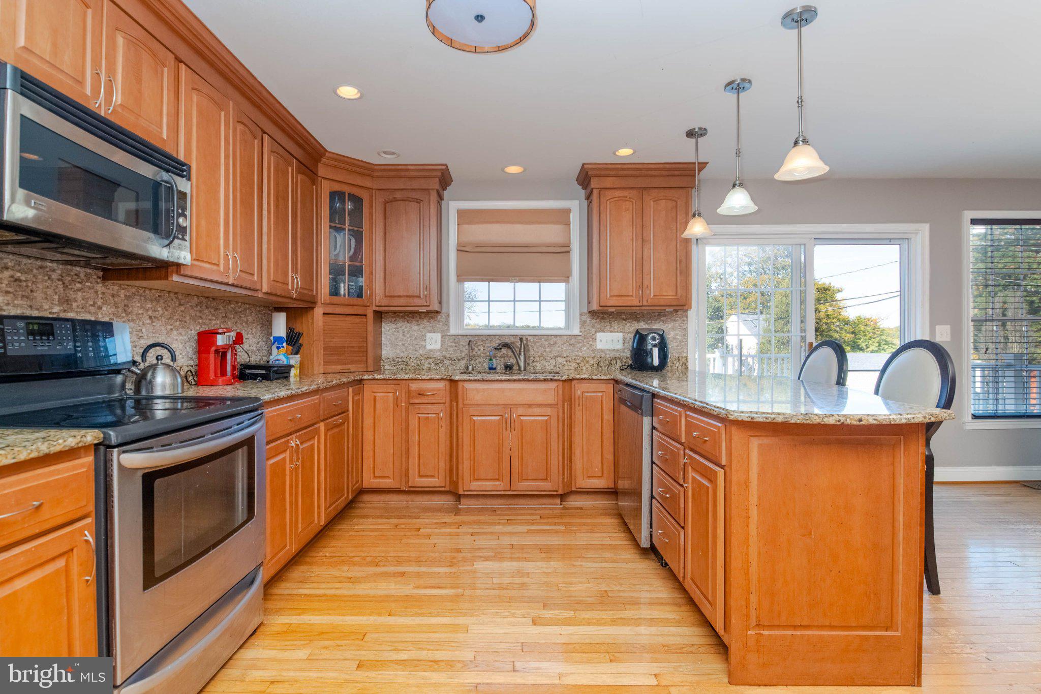2220 Silver Lane Rd, Essex, MD 21221 photo