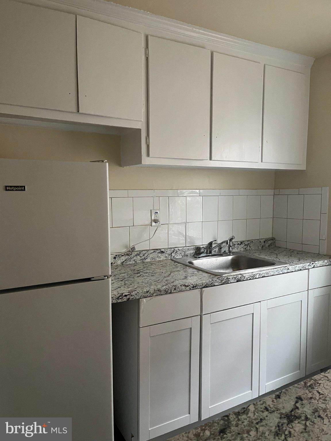129 Francis Ave, Hampton, NJ 08629 photo