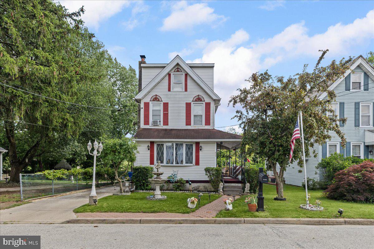 42 Spruce St, Cherry Hill, NJ 08002
