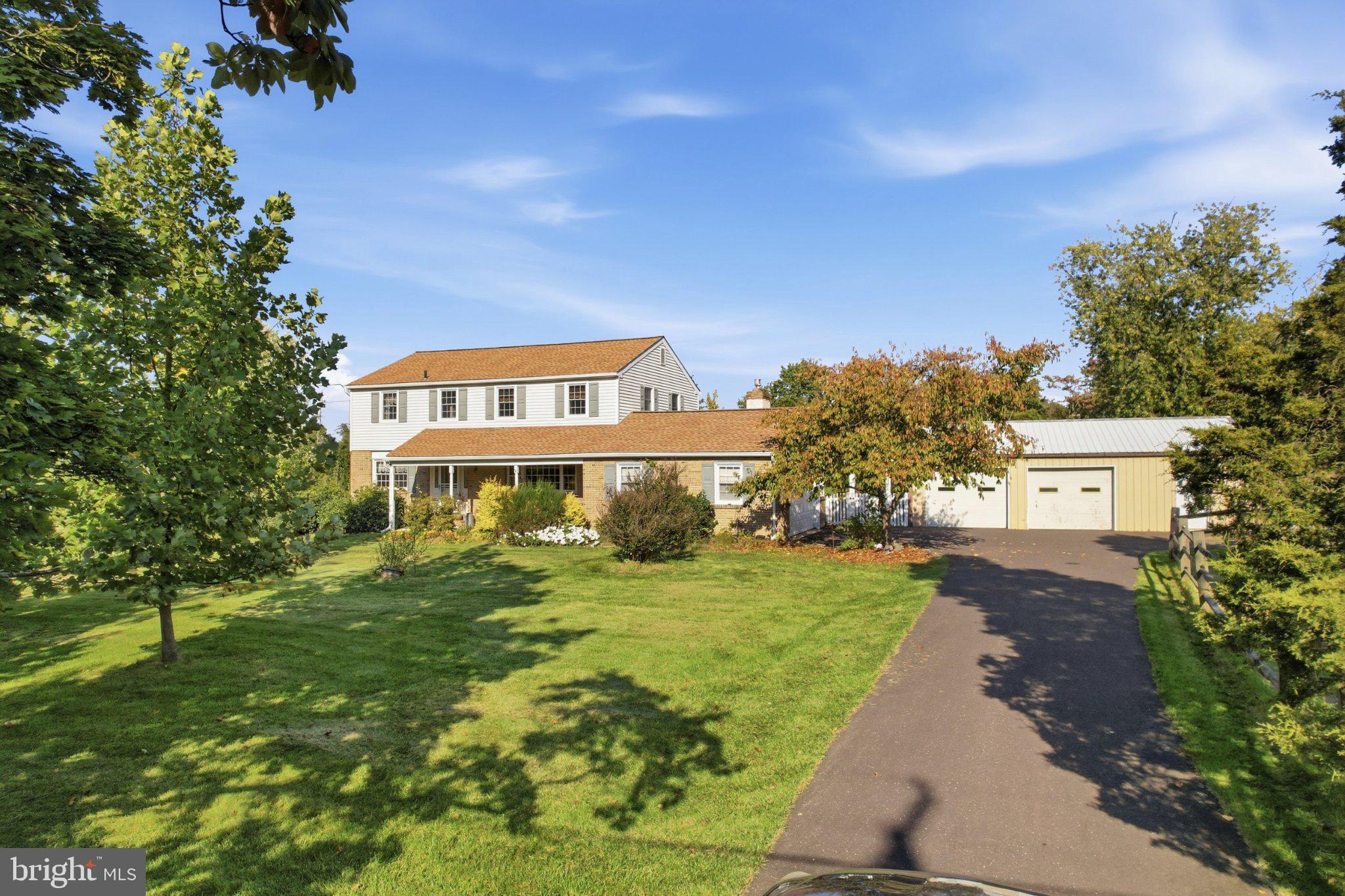 2209 Diamond St, Sellersville, PA 18960