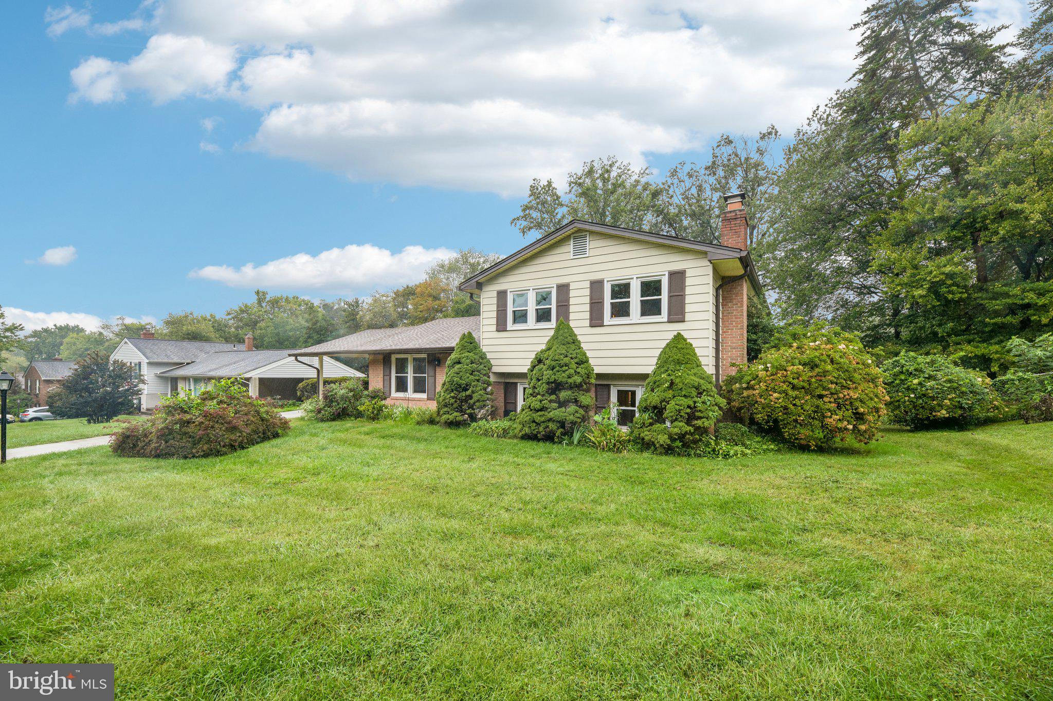 5204 Holden St, Fairfax, VA 22032 photo