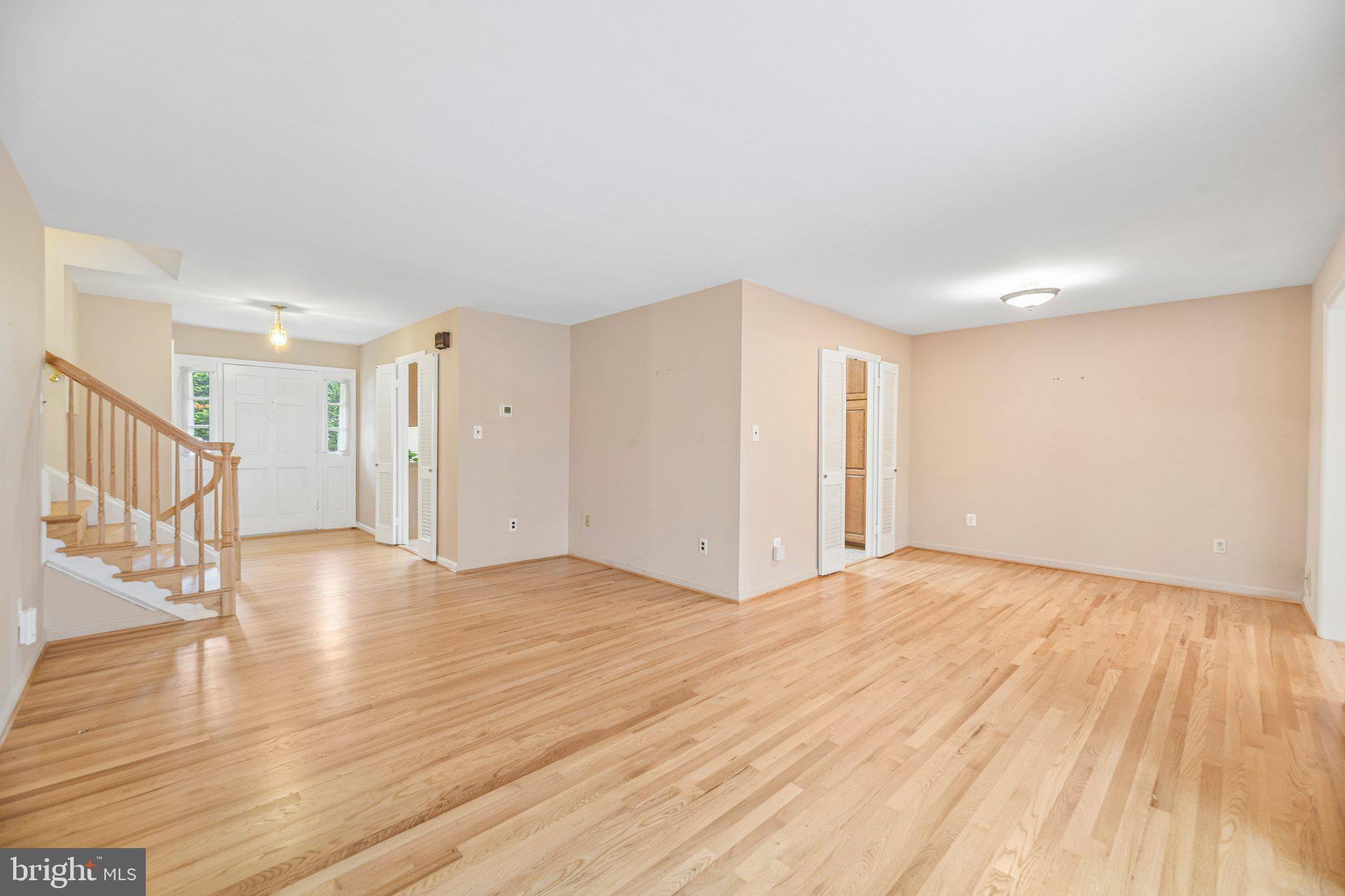 5204 Holden St, Fairfax, VA 22032 photo
