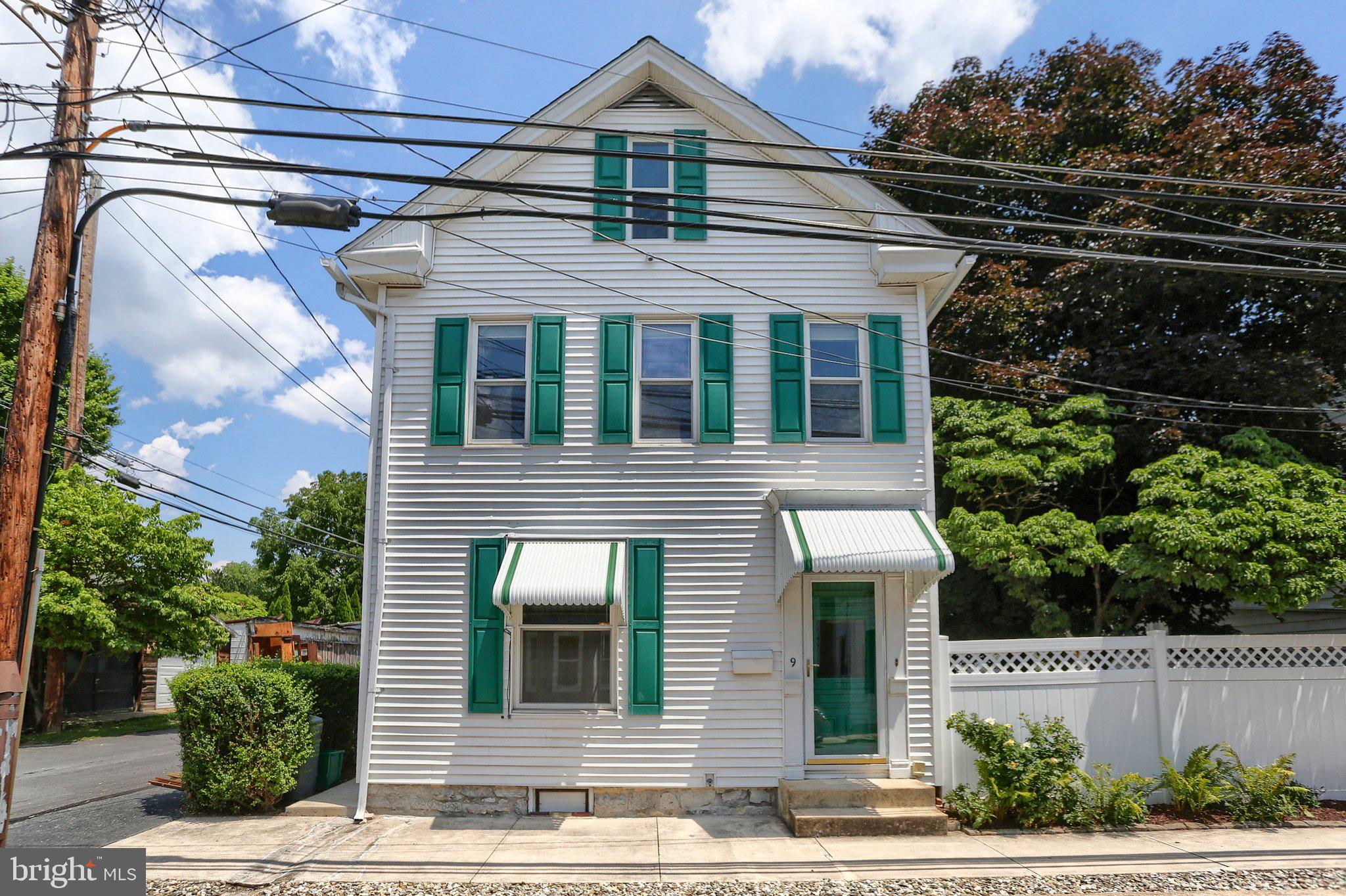 9 Washington St, Mechanicsburg, PA 17055