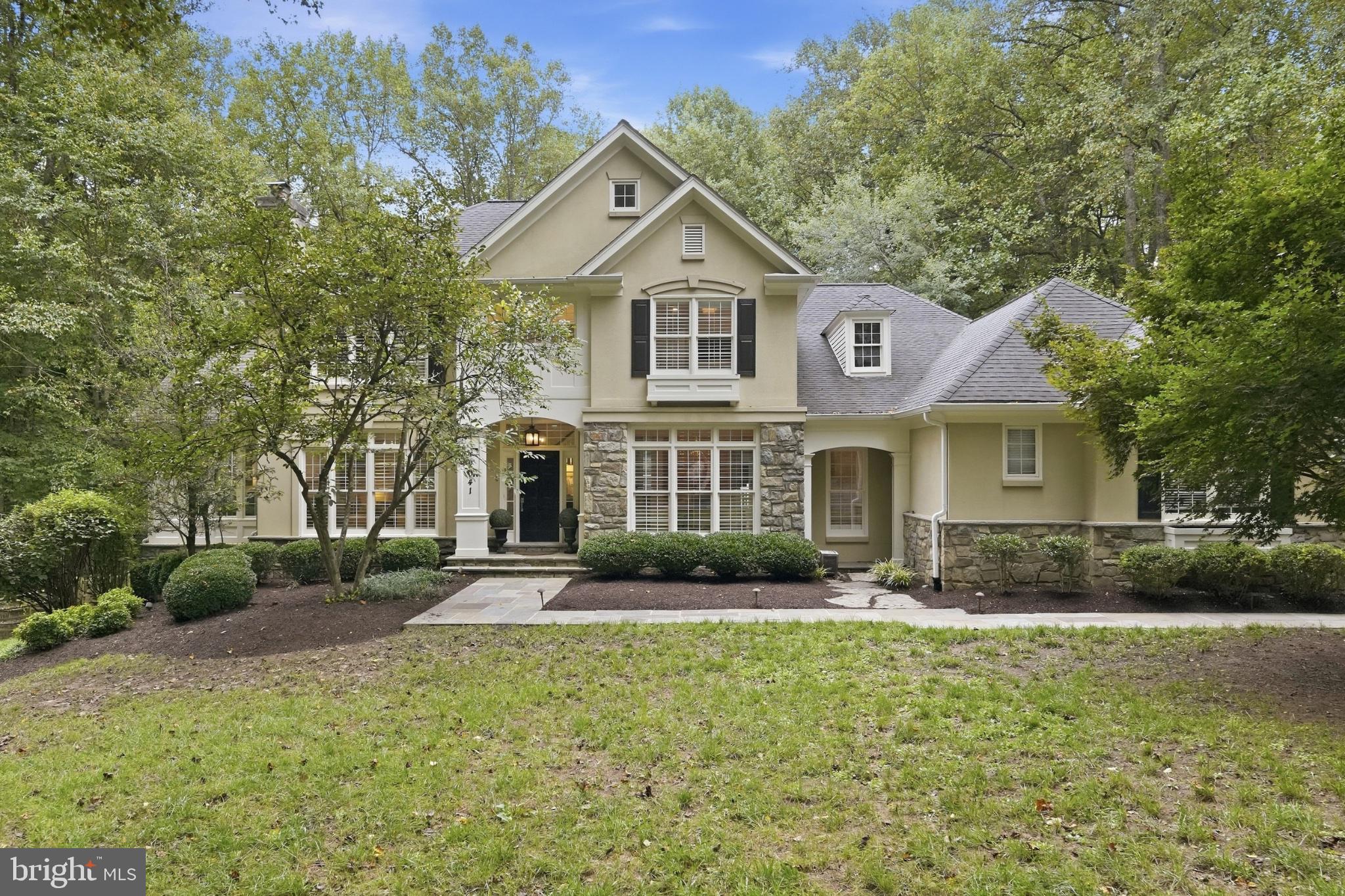 12041 Great Elm Dr, Potomac, MD 20854