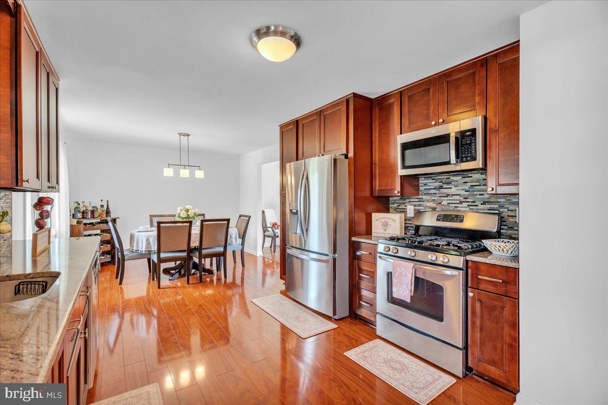 7 Surrey Ct, Berlin, NJ 08009 photo