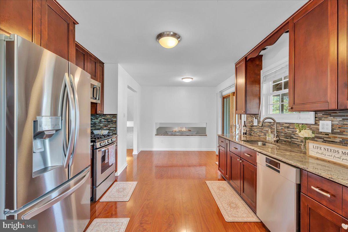 7 Surrey Ct, Berlin, NJ 08009 photo
