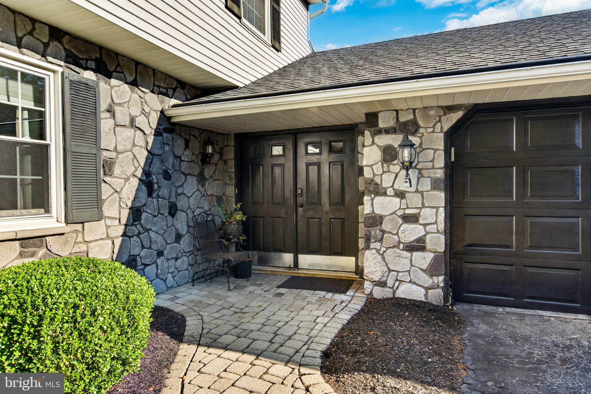103 Wynnewood Dr, Coatesville, PA 19320 photo