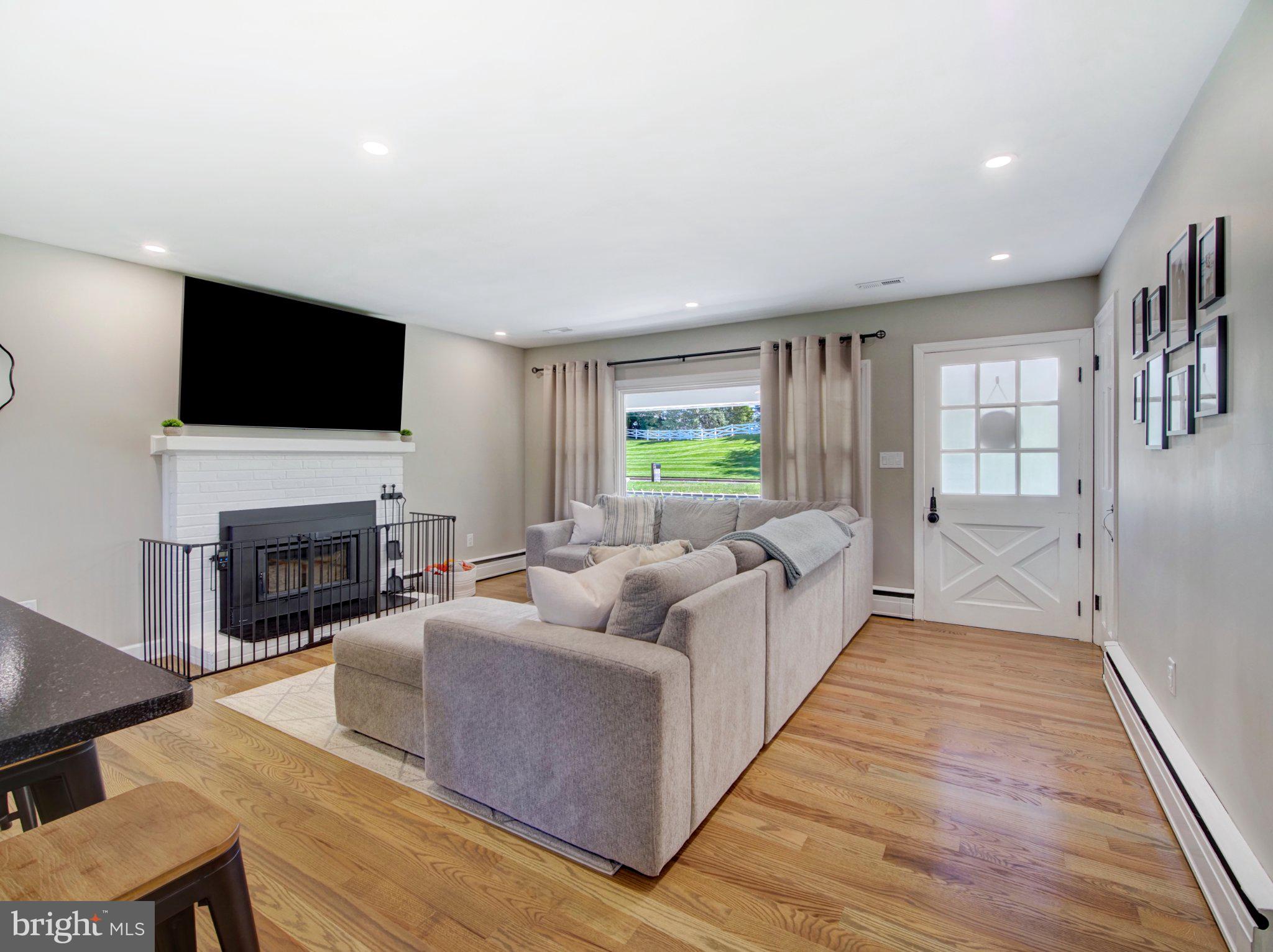 86 Extonville, Hampton, NJ 08620 photo