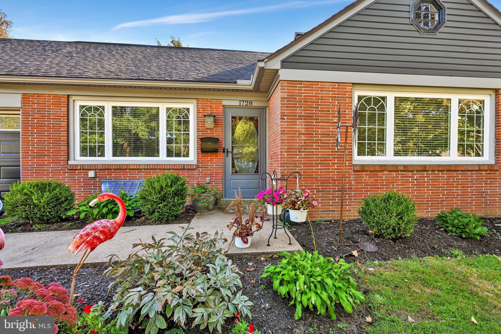 1728 Wheatland Ave, Lancaster, PA 17603 photo