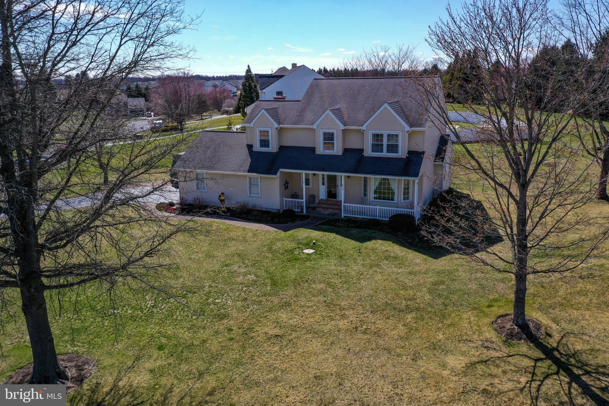 19 Ponds End Dr, Downingtown, PA 19335 photo