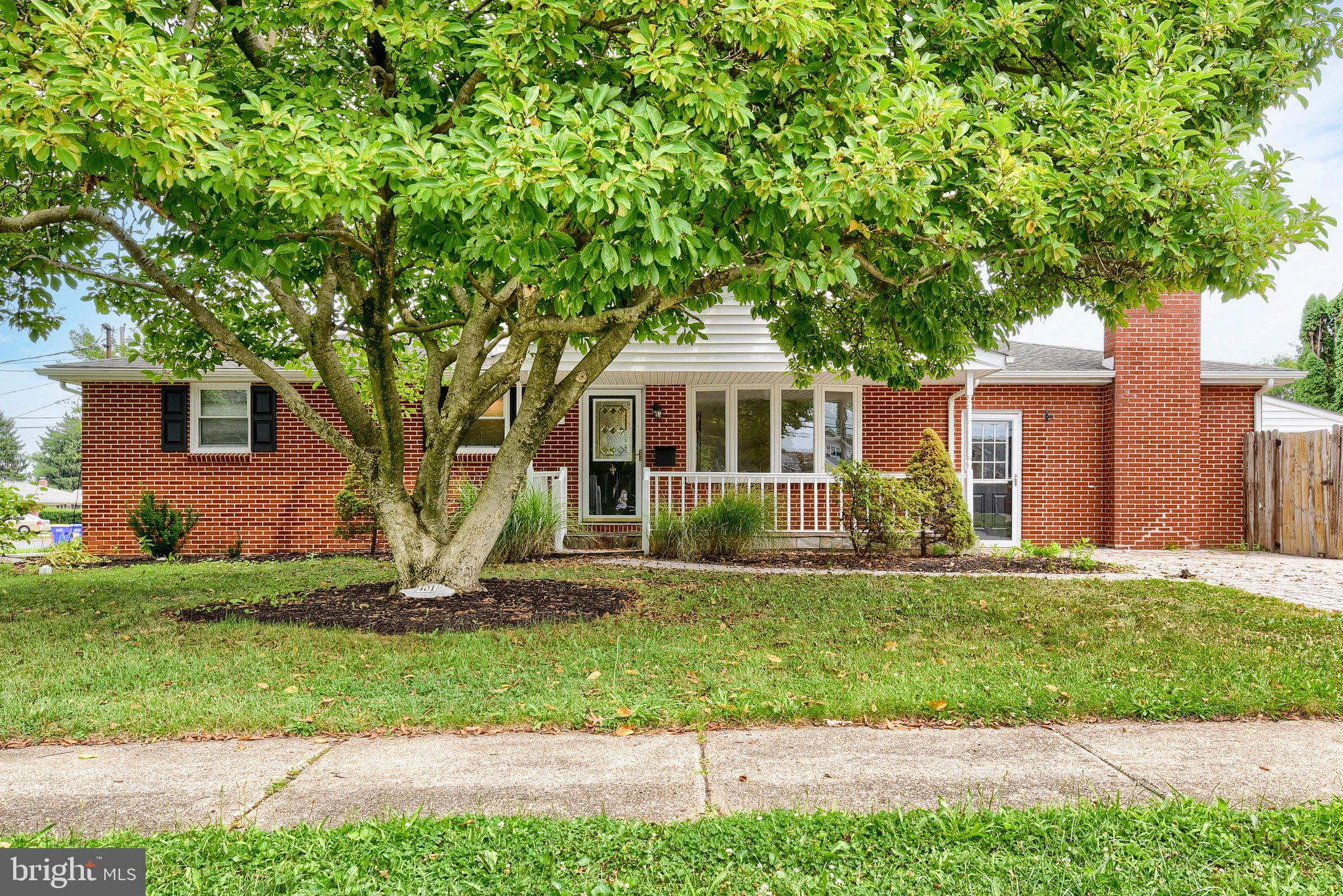 401 James St, Mechanicsburg, PA 17055 photo