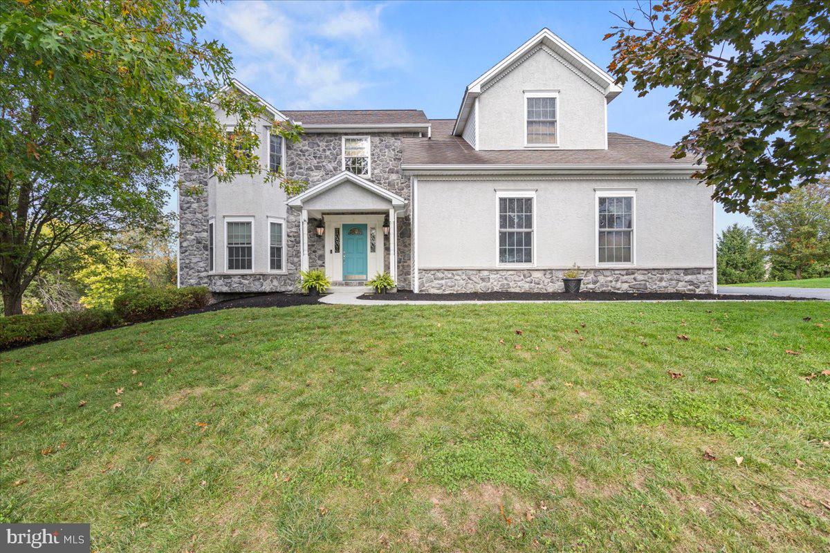 3925 Silver Brook Dr, Mechanicsburg, PA 17050