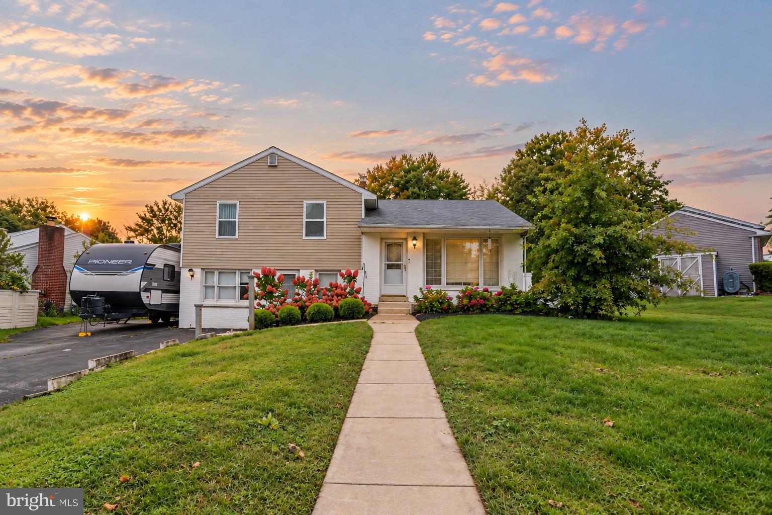 2232 Helms Mnr, Upper Chichester, PA 19061
