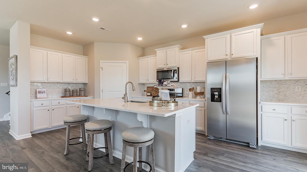 16 Norwich Ln, Moorestown, NJ 08057 photo