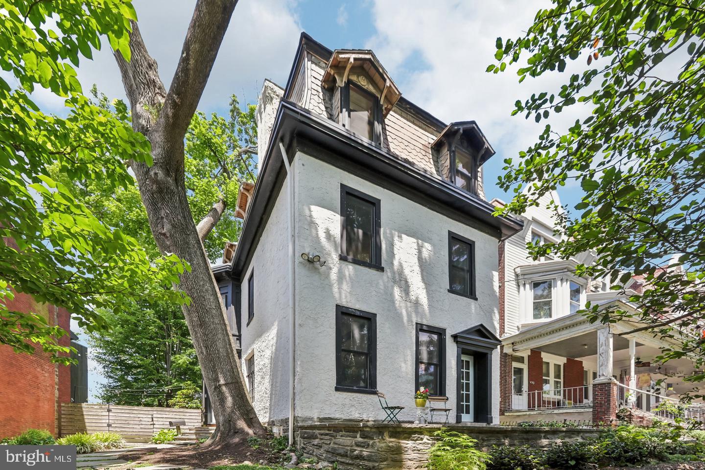 135 Mount Pleasant Ave, Philadelphia, PA 19119