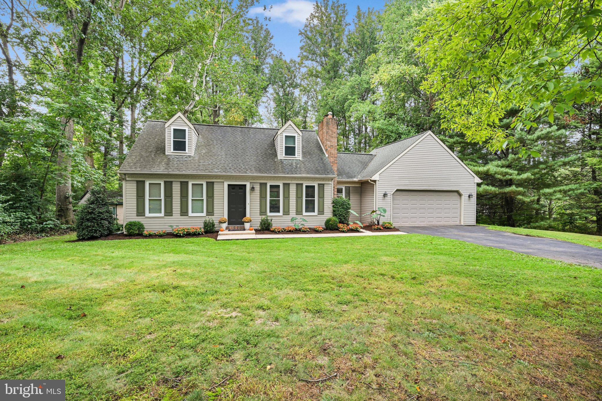1180 Seglock Rd, Lititz, PA 17543