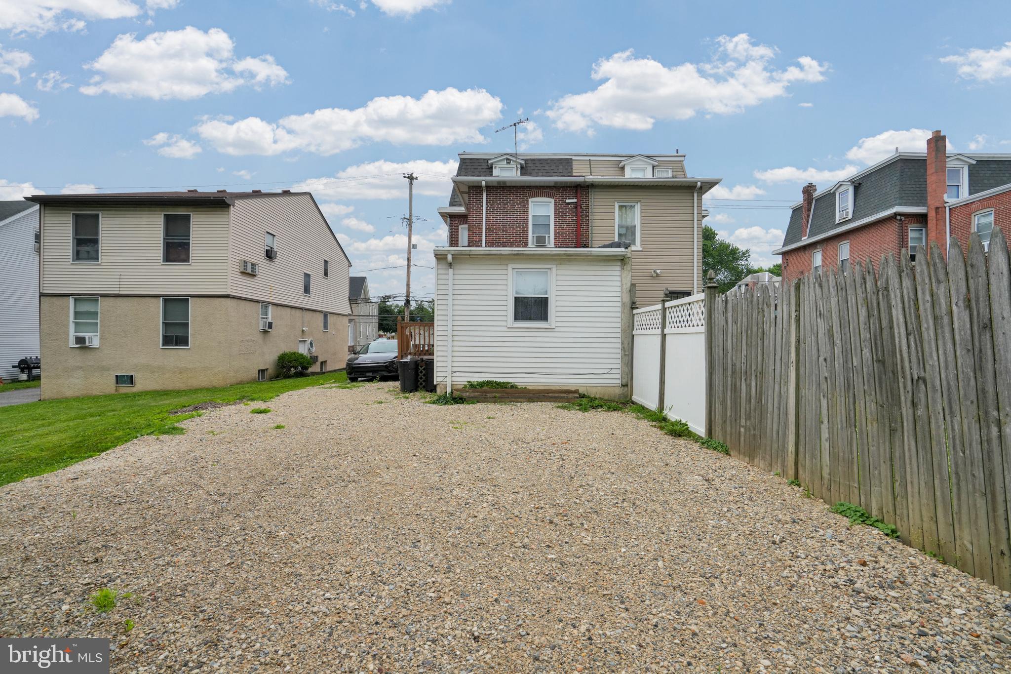 122 Fairview Rd, Woodlyn, PA 19094 photo