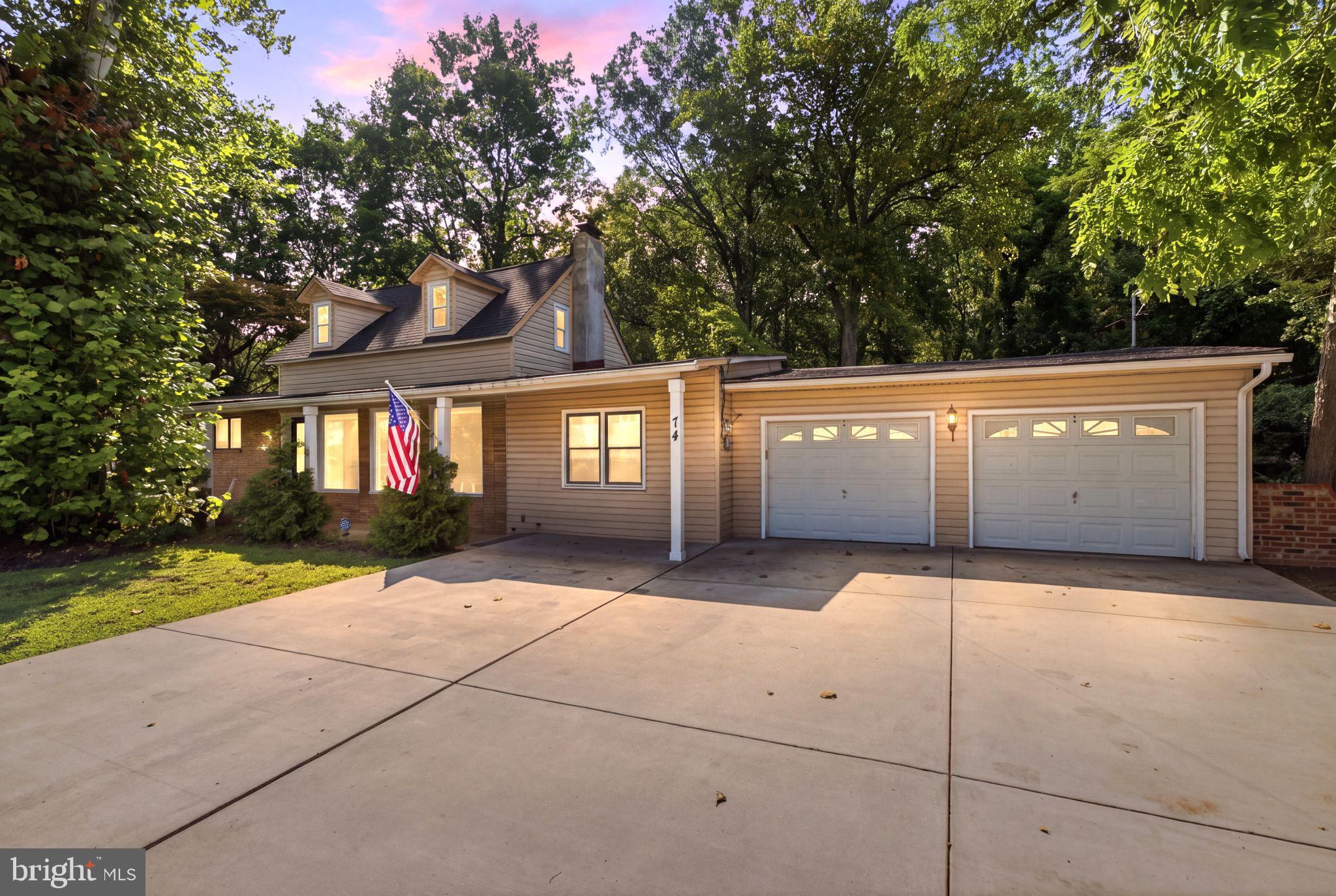 74 Mill St, Medford, NJ 08055