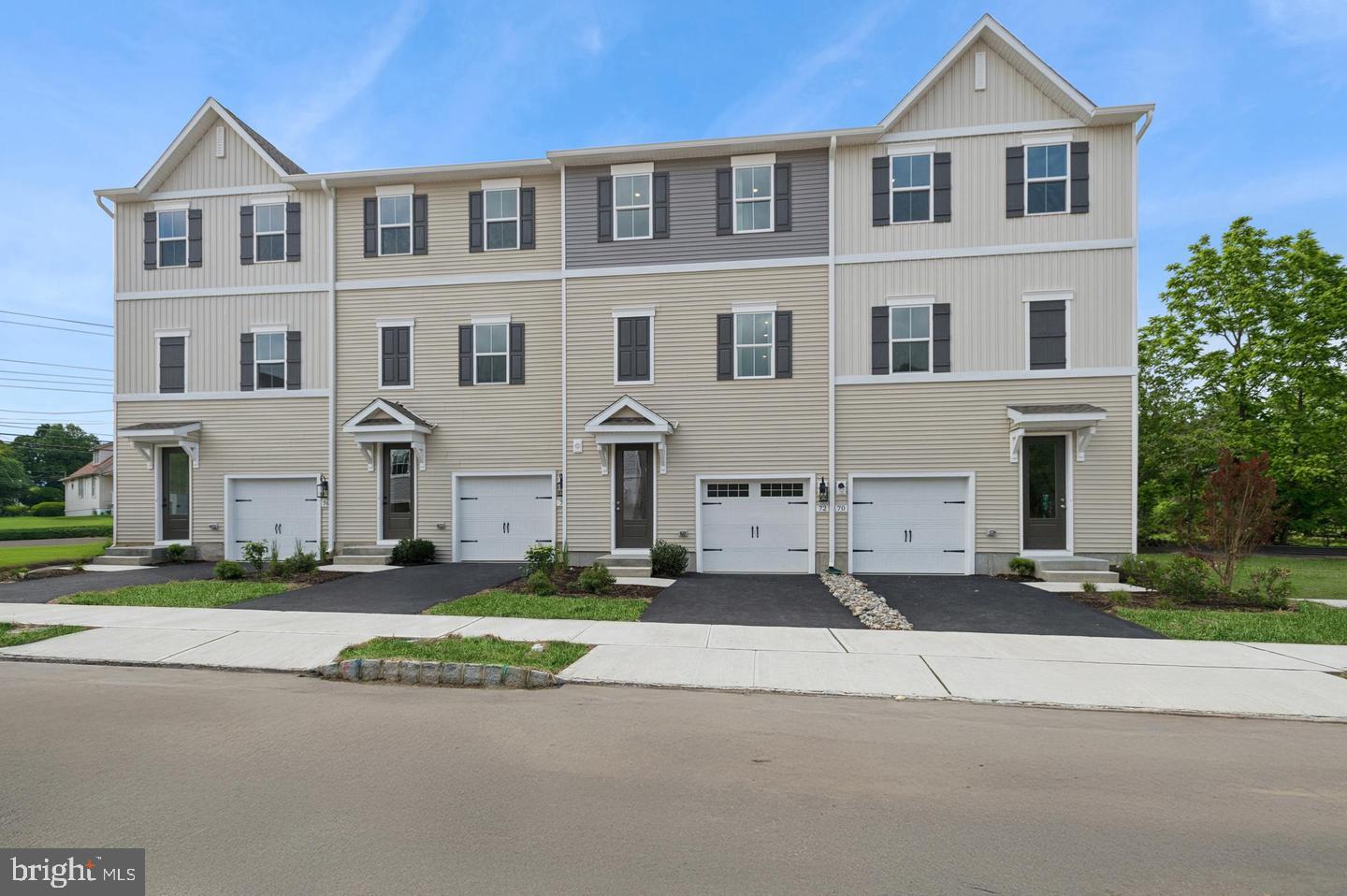 46 Silverbell Ave, Berlin, NJ 08009